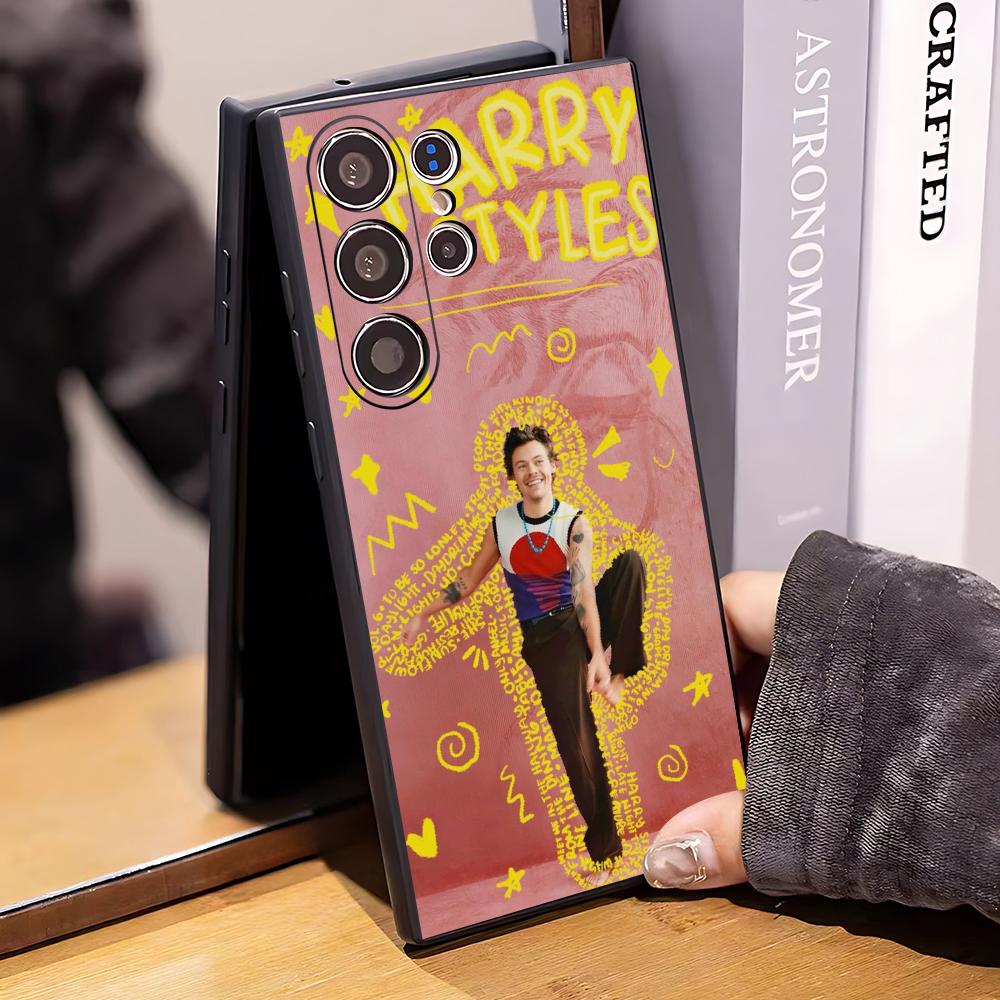 Singer H-Harry Styles Hot Phon - огляд і ціна Samsung Galaxy S24